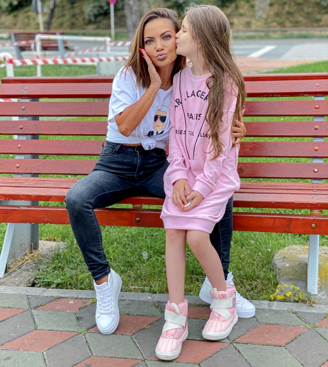 Andreea și fiica ei, Sienna
