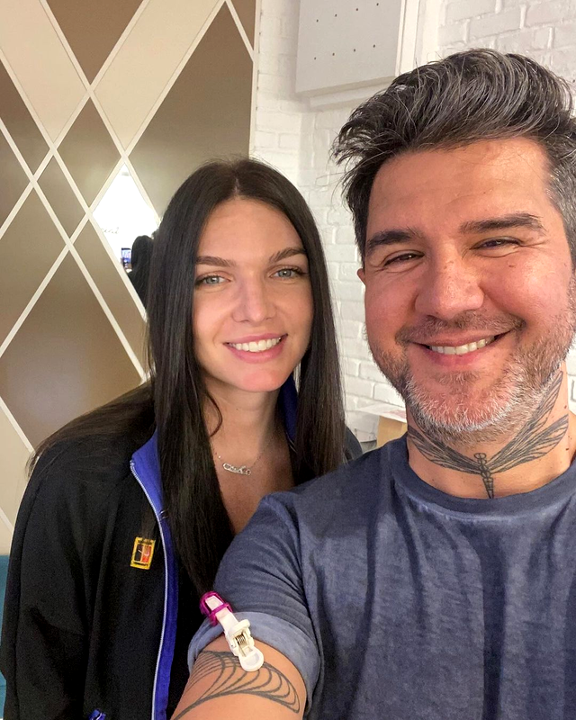 Simona Halep si-a schimbat look-ul