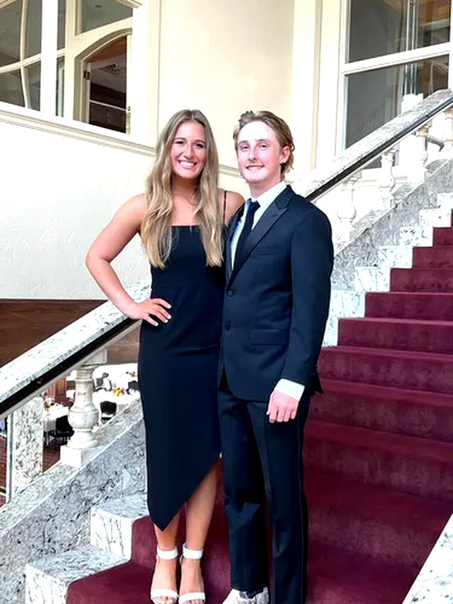 Cum arată singurul copil al Nadiei Comăneci. Dylan face furori la 17 ani, imagini rare cu el și iubita lui