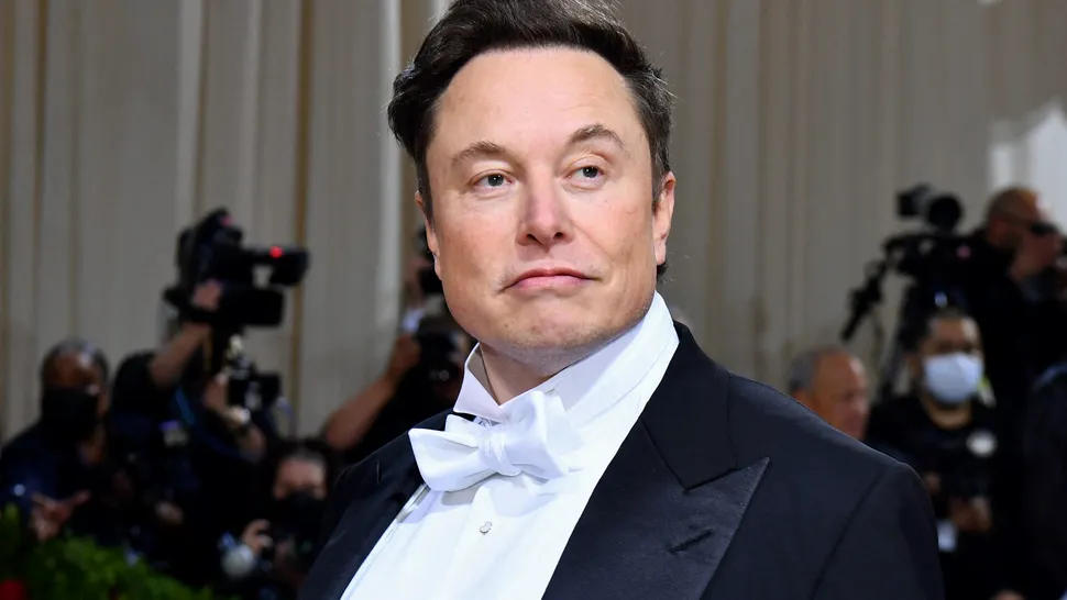 Cât costă parfumul lansat de Elon Musk, cel mai bogat om din lume. Are o esență inedită