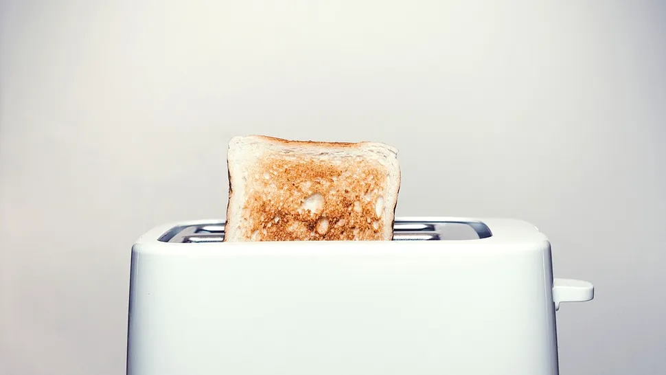 Cum se curăță un toaster. Regula esențială de care trebuie să ții cont