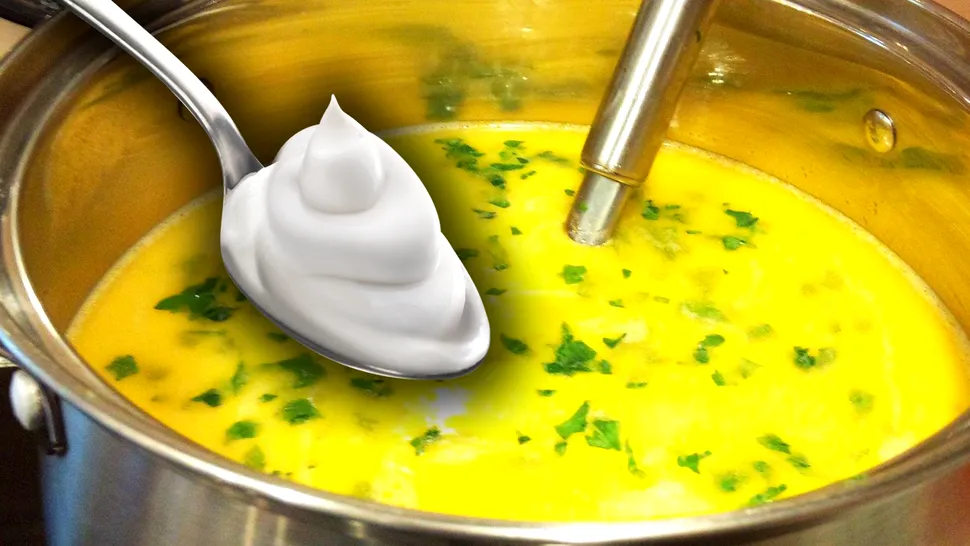 Ce să adaugi în ciorbă în loc de smântână. Ingredientul secret care îi dă un gust deosebit, iese delicioasă și cu puține calorii