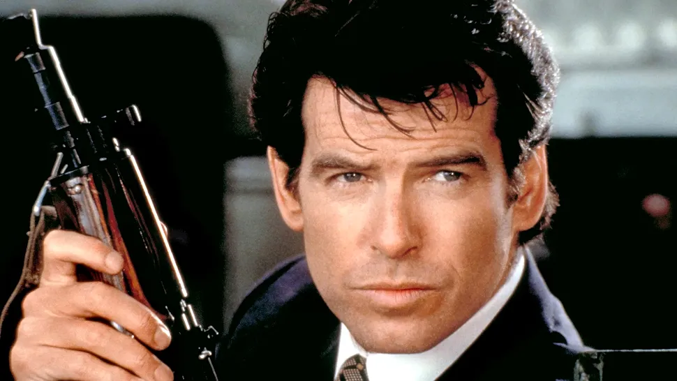 James Bond, exemplu de eleganță și la 70 de ani! Imaginile cu actorul Pierce Brosnan fac furori