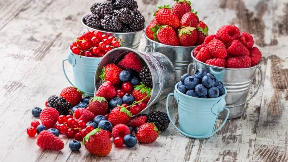 Fructe recomandate pentru sănătatea creierului, inimii și intestinelor. Adevăratul elixir al tinereții