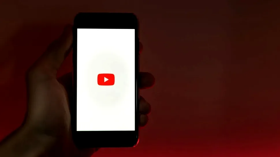 Australia interzice accesul copiilor la YouTube. Prima țară democratică care impune o astfel de măsură