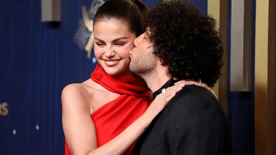 Selena Gomez a îmbrăcat rochia de mireasă. Artista și Benny Blanco s-au căsătorit în California