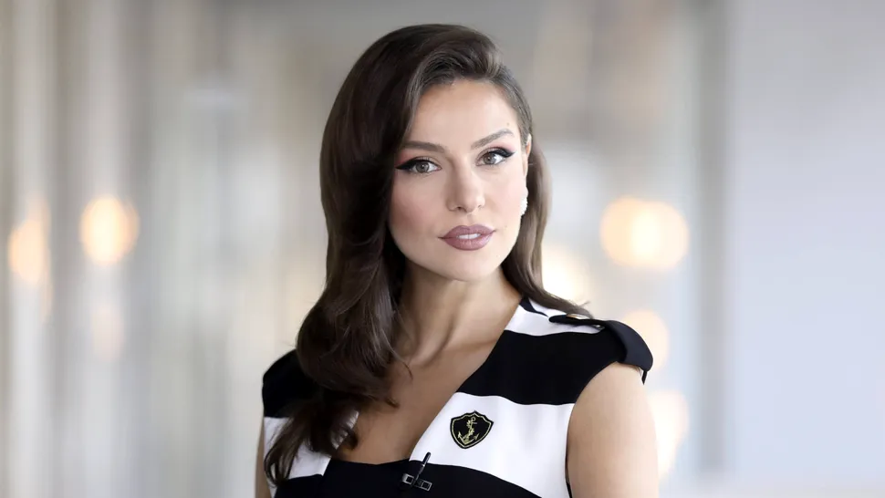Simona Țăranu, despre sacrificiile pe care le-a făcut în carieră: Am căutat un loc în televiziune ca să ușurez povara financiară a părinților mei” EXCLUSIV