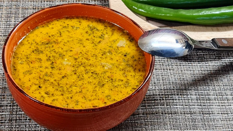 Ciorbă acră de cartofi cu șuncă afumată. Când se adaugă, de fapt, borșul. Iese delicioasă așa