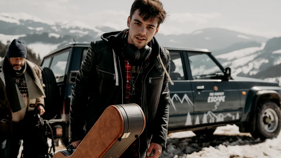 Bogdan Iancu a dat casting pe zoom pentru The Perfect Escape. Ce spune despre noul film în care joacă și viața lui amoroasă: “Am trecut recent printr-o despărțire care m-a durut” EXCLUSIV