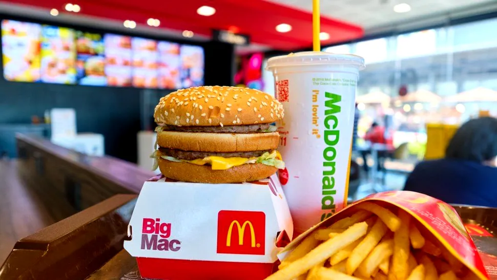 De ce nu mucegăiesc chiflele de la Mc Donald’s, de fapt. Asta e explicația clară