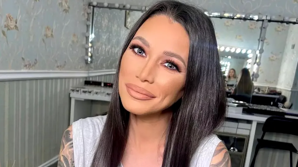 Ce machiaj de mireasă și-a ales Roxana Vancea. Vedeta a apelat la ajutorul specialistului: “Mă face de 100 de ori mai frumoasă”
