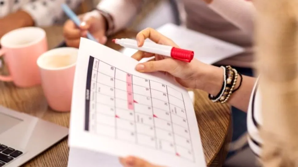 Zile libere Paşte 2022. Angajaţii români se vor bucura de o minivacanţă