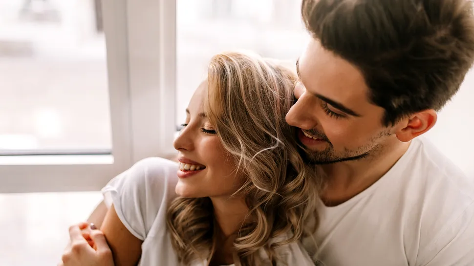 Cuvântul magic care poate schimba comportamentul unui bărbat. Va reacţiona imediat