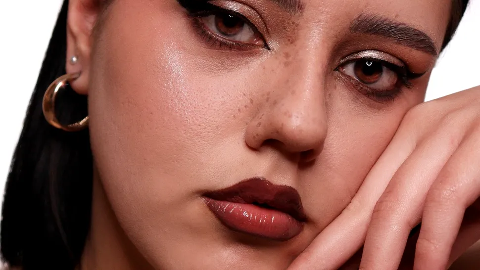 Machiaj pentru vară. Claudia Preduca, makeup artist: SPF-ul este produsul care nu ar trebui să lipsească EXCLUSIV