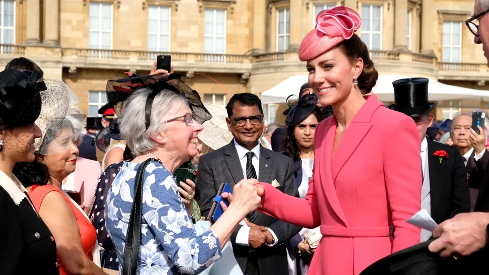 Kate Middleton dă tonul ținutelor de vară. Inspiră-te și tu pentru un look estival elegant