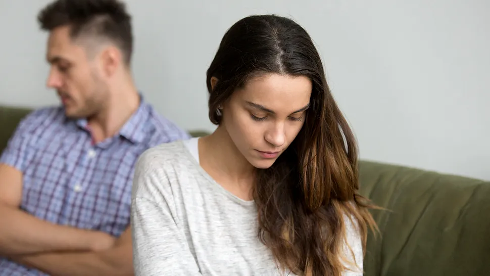 7 semne subtile care arată că un bărbat este dispus să îți ceară divorțul. Ce îl trădează de fapt, conform unui studiu