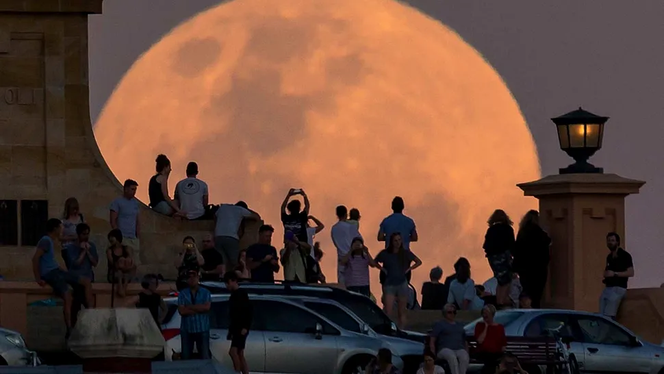 Superluna, fenomenul astronomic spectaculos, de pe 13 iulie. Cum ne influențează