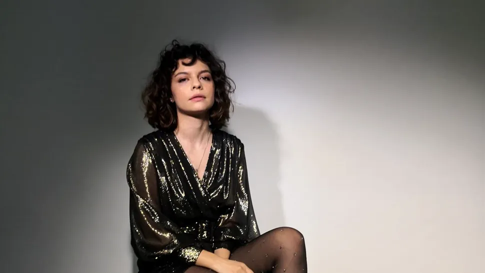 Fața angelică a împiedicat-o pe Mădălina Craiu din serialul ”Clanul” să obțină anumite roluri. „Mi s-a spus că arăt prea tânără. Când vorbesc, nu mai par de 16 ani” EXCLUSIV