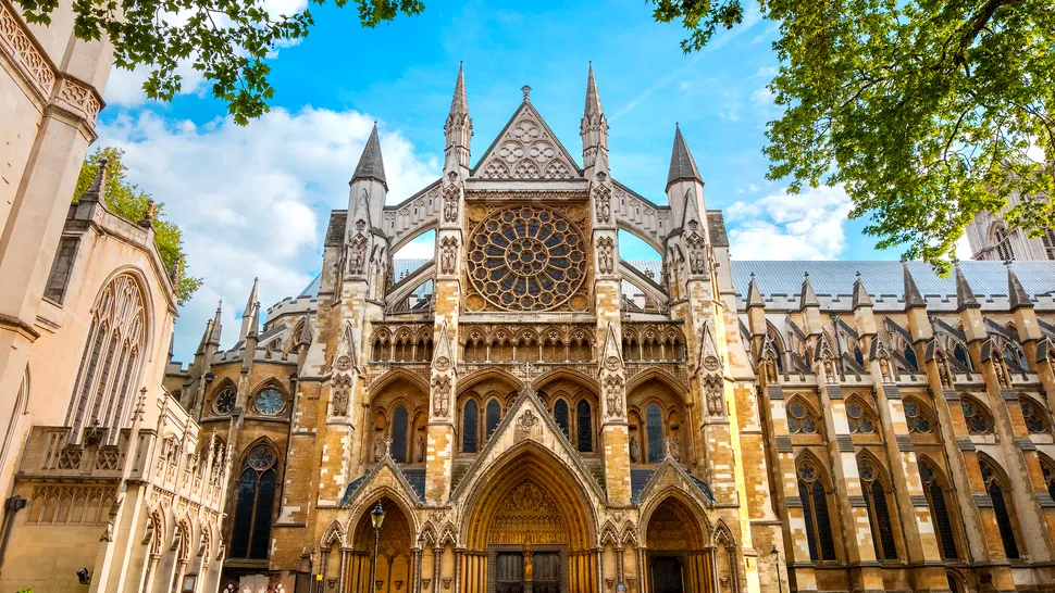 De ce a fost aleasă Catedrala Westminster Abbey pentru funeraliile reginei Elisabeta a II-a. Secrete uimitoare despre lăcașul de cult