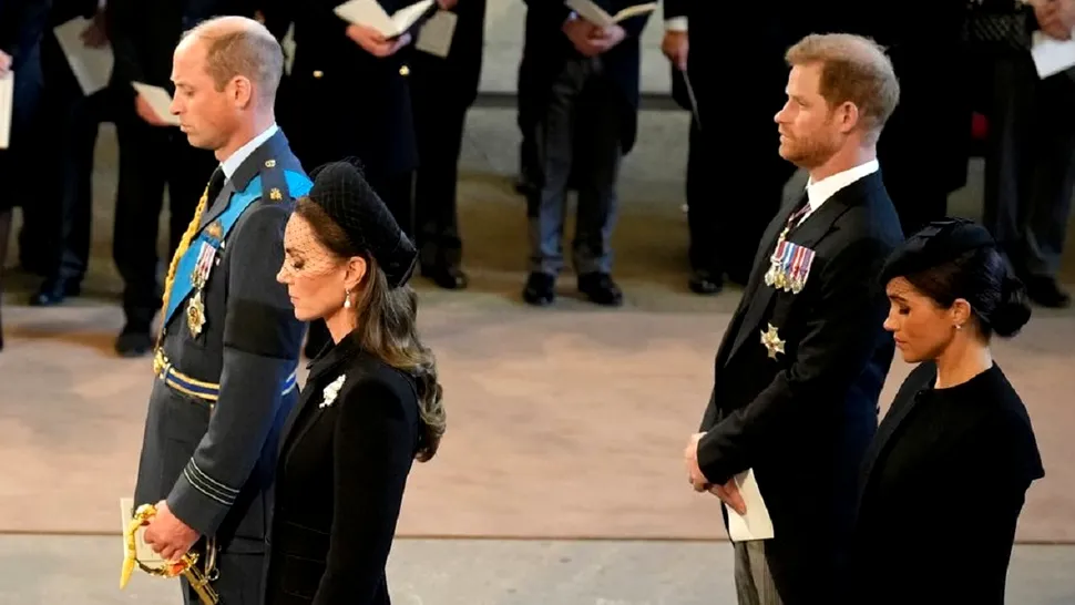 De ce Meghan Markle și Kate Middleton au purtat voal negru la înmormântarea Reginei. Semnificația secretă a acestui obiect vestimentar