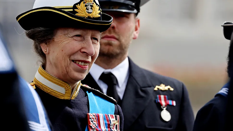 De ce refuză Prințesa Anne să-și salute admiratorii: „Nu am strâns niciodată mâna cuiva”. Ce ascunde de fapt gestul său