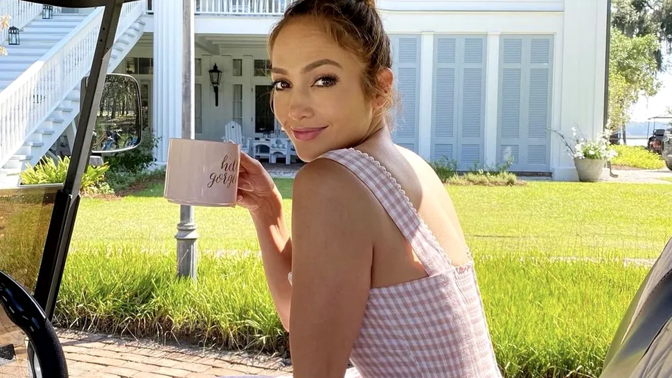 Jennifer Lopez a descoperit elixirul tinereții. Trucul la care apelează pentru o piele fără riduri și imperfecțiuni