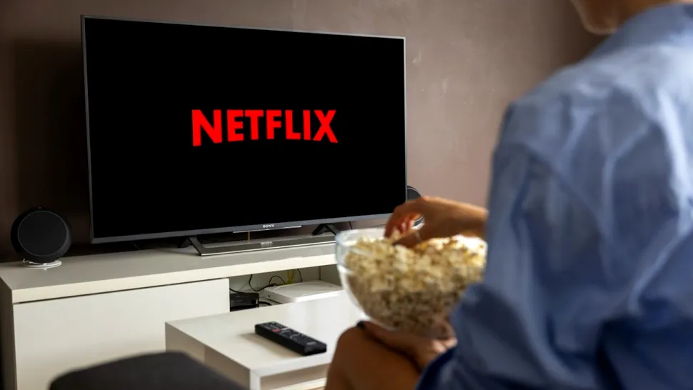Apar modificări importante la Netflix. Cât va costa, din noiembrie 2022, cel mai ieftin abonament