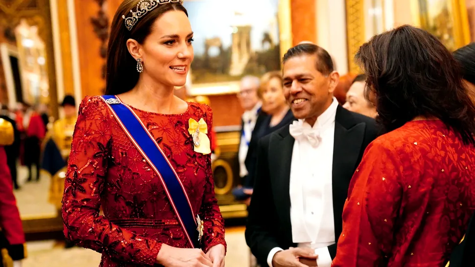 Ce nu are voie Kate Middleton să facă în public. Pentru mulți e un obicei banal, dar ea are interzis la acest lucru