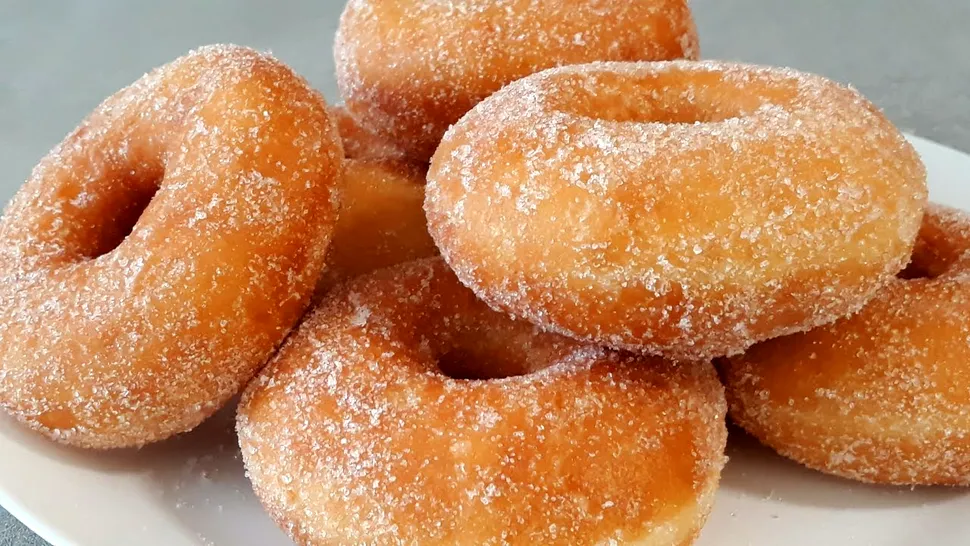 Ce să pui în aluatul de gogoși pentru a crește repede. Secretul gospodinelor pentru gogoși pufoase și delicioase. Trucul pe care trebuie să-l încerci