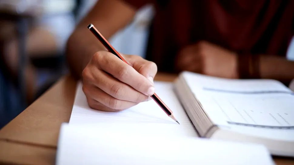 Subiecte simulare BAC 2023 la matematică. Cât de grele au fost exercițiile