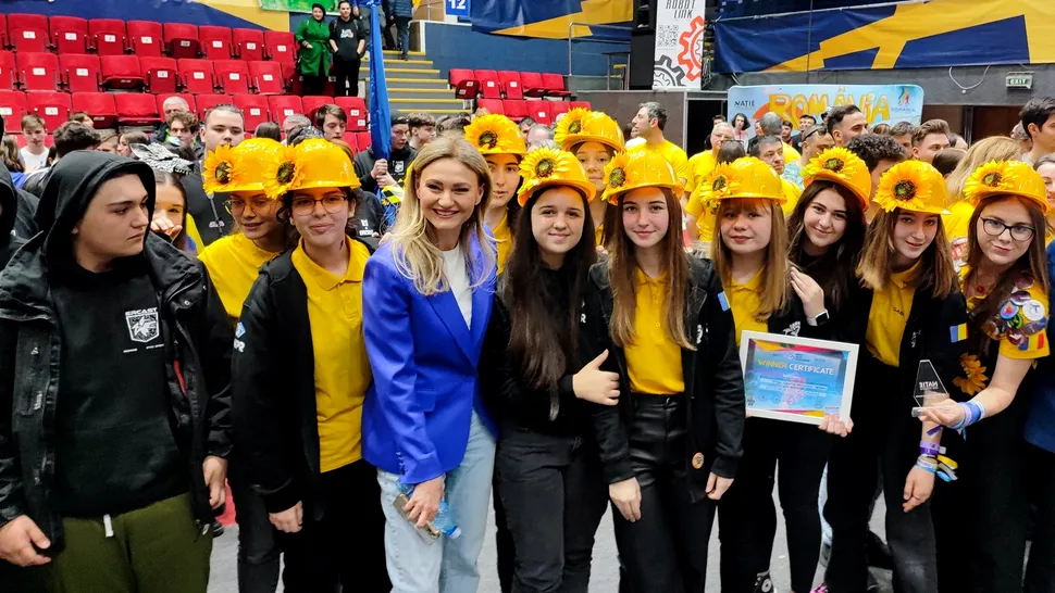Esentza Revolution este singura echipă feminină de robotică de la Campionatul Național din acest an. „Vrem să demonstrăm că nu există acest stereotip cum că doar băieții sunt buni pe partea de mecanică, de programare” VIDEO EXCLUSIV