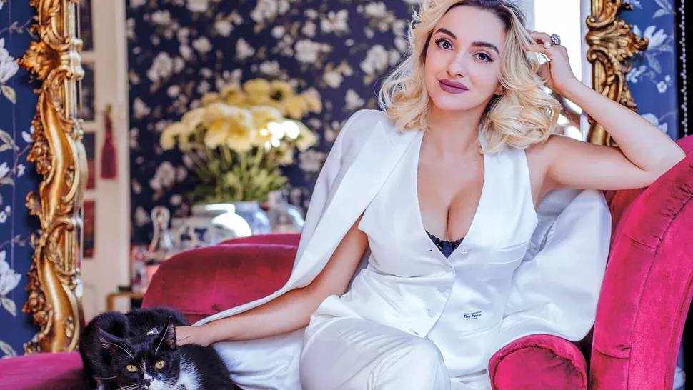 Cine este și cum a devenit cunoscută Ana Morodan. Din ce face bani, de fapt, Contesa Digitală