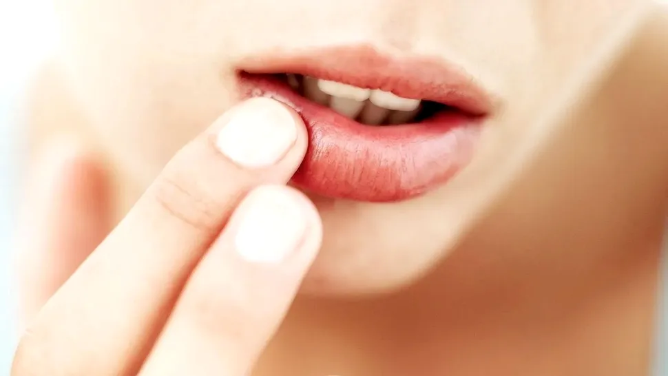Remediul natural care dă volum buzelor. Ingrediente banale care te pot ajuta, iată cum trebuie să le folosești de fapt