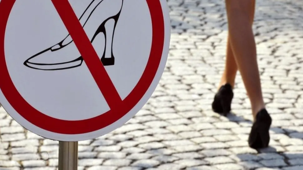 Ce se întâmplă dacă porți tocuri în fiecare zi. Efectele nebănuite