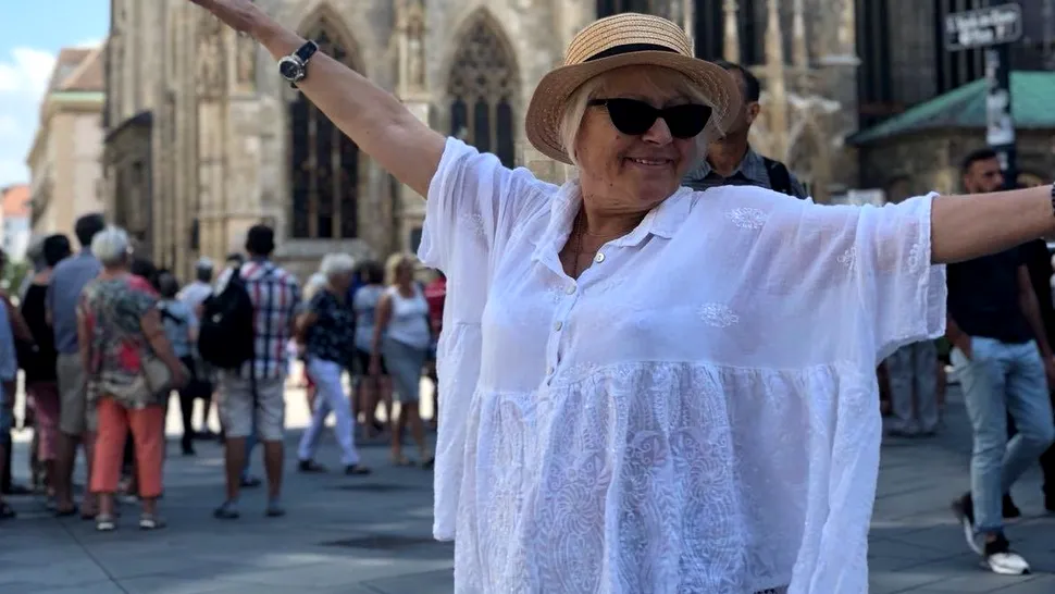 Mirabela Dauer, deschisă spre noile tehnologii. De ce a hotarât să își facă cont de TikTok: Nu mi-a clonat nimeni contul, eu sunt VIDEO EXCLUSIV