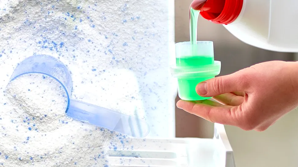 Care este diferența între detergent pudră și lichid. Detaliul pe care nu ți l-a spus nimeni până acum
