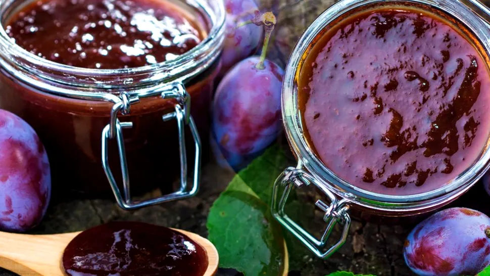 Ce să pui în gemul de prune imediat ce îl pui pe foc. Ingredientul care îl face mult mai parfumat și aromat