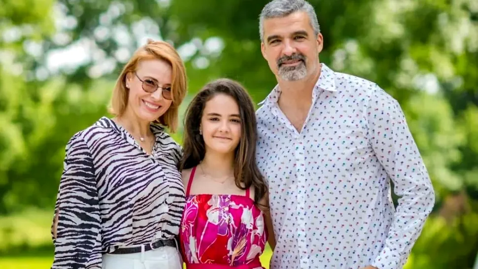 Cum o cheamă în buletin pe Dora, fiica celebrilor Aurelian Temișan și Monica Davidescu. Actrița a refuzat să ia numele soțului VIDEO EXCLUSIV