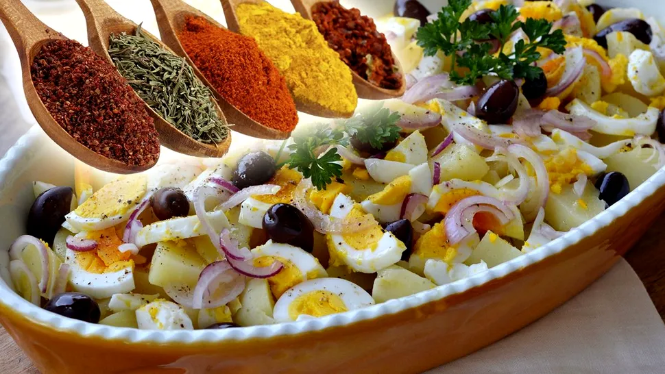 Ce să adaugi în salata orientală de post ca să iasă gustoasă. Ingredientele care nu trebuie să lipsească din farfurie, îi dau un plus de savoare