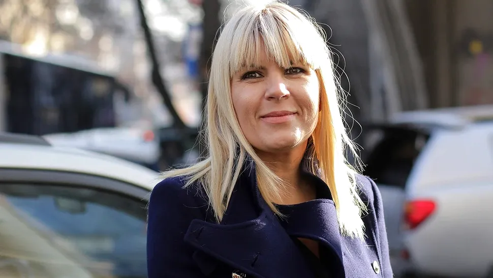 Elena Udrea împlinește 50 de ani. Imagine nemaivăzută cu ea de la 17 ani, când a participat la un concurs de Miss. Nu o recunoști