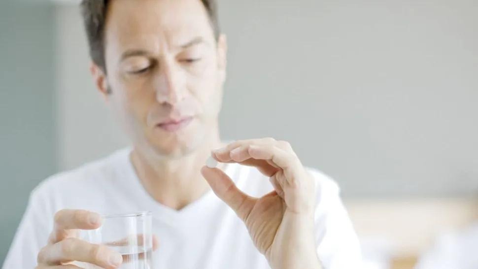 Contraceptivele pentru bărbați chiar există. Tu ai avea încredere să te lași pe mâna partenerului?