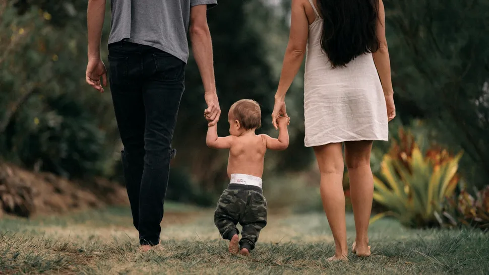 Ce înseamnă să fii o mamă sau un tată bun pentru copilul tău. Iată răspunsurile psihologilor