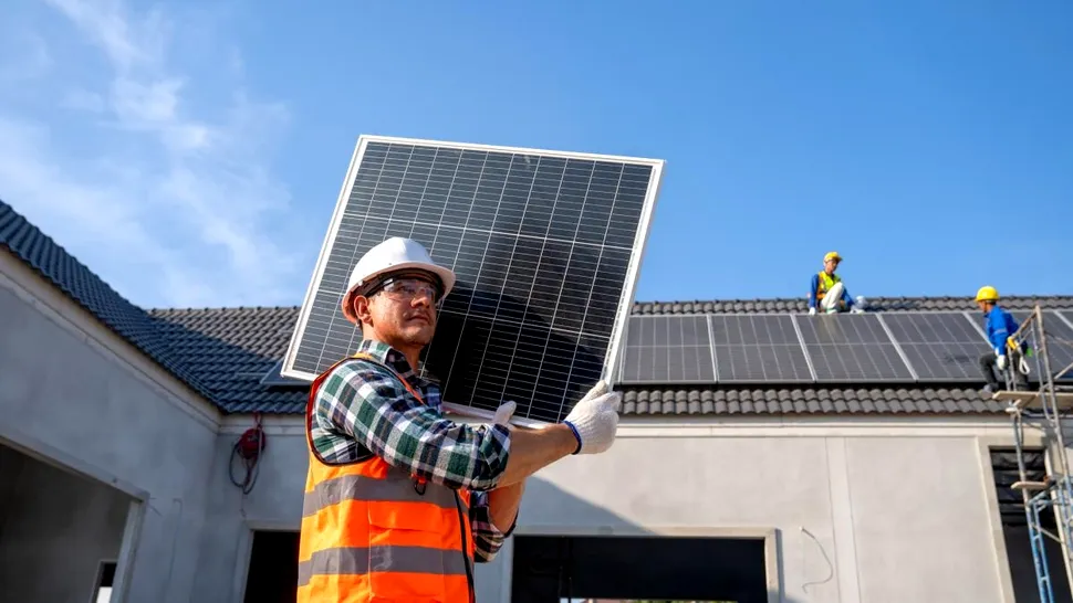 Programul Casa Verde Fotovoltaice 2025. Ce se schimbă și cum pot românii depune dosarul mai ușor