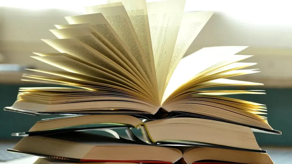 Ce cărți trebuie să citești până la finalul lui 2025? Cele mai apreciate romane și volume apărute până în luna mai