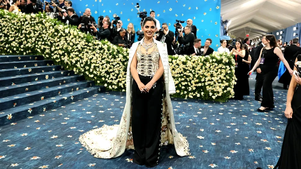 Una dintre cele mai bogate femei din lume a uimit la Met Gala 2025. Locuiește într-un palat cât un mall