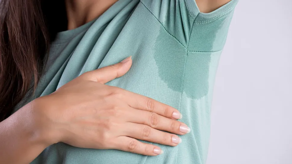 Transpiri excesiv? Soluția naturală care reglează transpirația fără chimicale