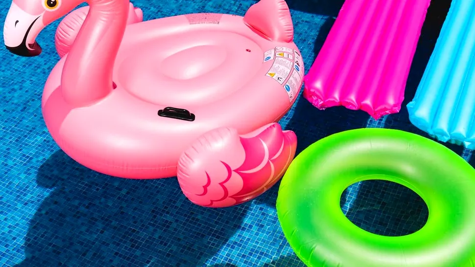 Unde ne răcorim vara aceasta în București. Top 10 piscine și parcuri acvatice care merită vizitate