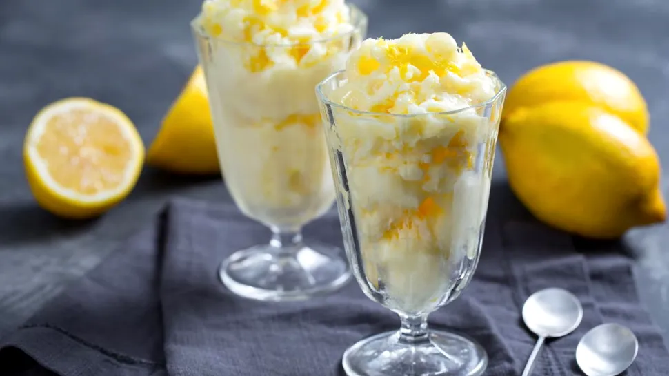 Cum să prepari acasă granita de lămâie. Desertul răcoritor perfect pentru vară, fără gelatieră